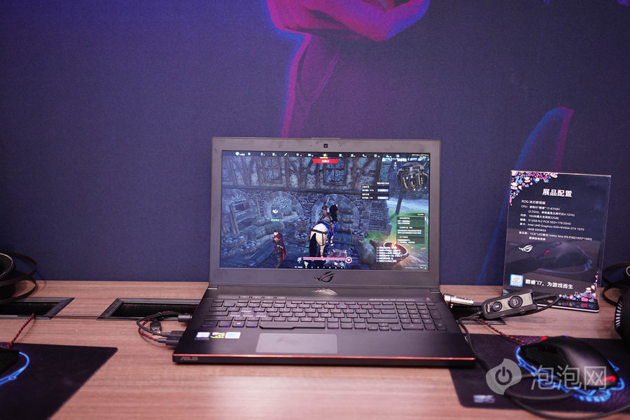 颜值与实力的结合体 华硕游戏本现身ChinaJoy