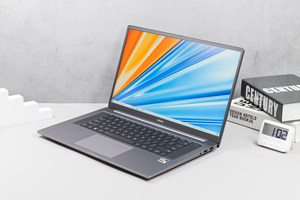 荣耀MagicBook16 Pro锐龙版图赏:全面屏高能生产力工具