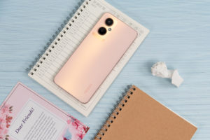 独特双子星环呼吸灯设计，OPPO A96图赏