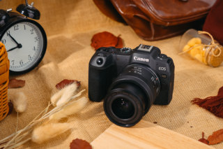  Unprecedented lightweight and compact Canon EOS R8 full frame micro appearance