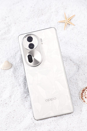 将精美宝石融入轻薄机身设计 OPPO Reno11 Pro图赏