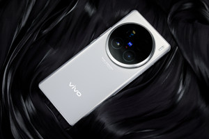蔡司2亿APO超级长焦 移动影像新标杆 vivo X100 Ultra外观图赏