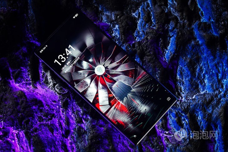 红魔9S Pro，搭载骁龙8 Gen 3，引领AI游戏新时代