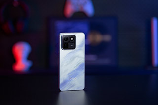 Ultra级同款设计与品质 iQOO15T青云配色外观图赏